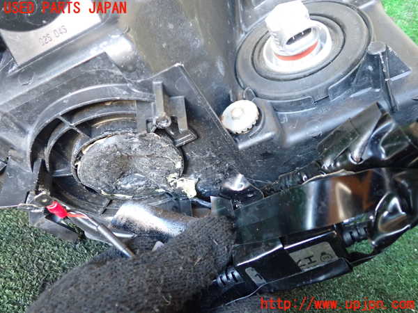 1UPJ-9237121132]パジェロ(V98W)左ヘッドライト HID 中古_4