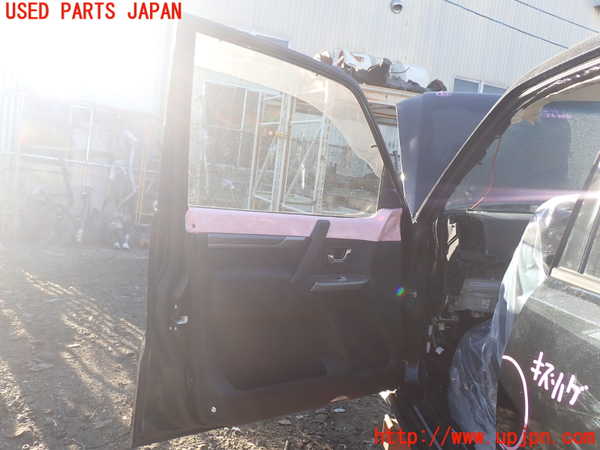 1UPJ-9237121260]パジェロ(V98W)左前ドア 中古 AGC_3