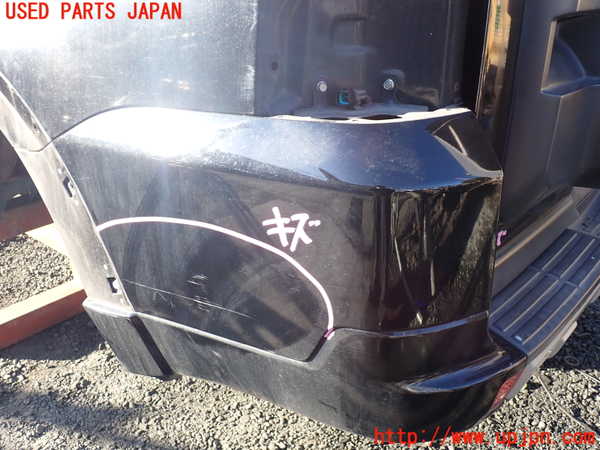 1UPJ-9237121610]パジェロ(V98W)リアバンパー 中古_3