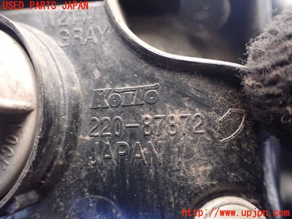 1UPJ-9237121530]パジェロ(V98W)右テールランプ 中古_4