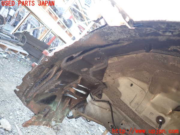 1UPJ-9237121092]パジェロ(V98W)左前フェンダーライナー 中古_2