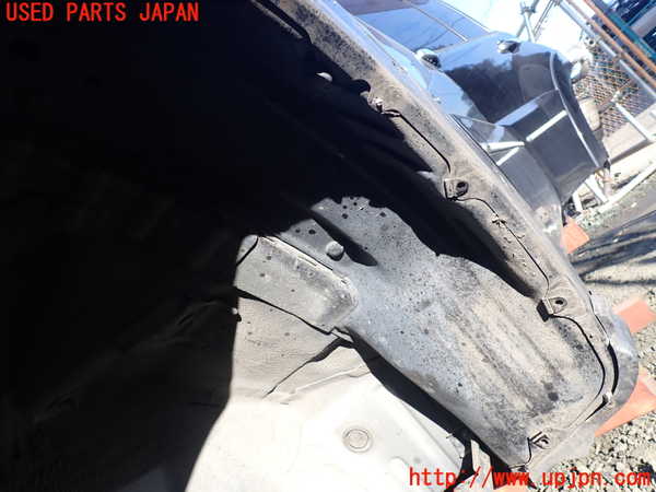 1UPJ-9237121092]パジェロ(V98W)左前フェンダーライナー 中古_4
