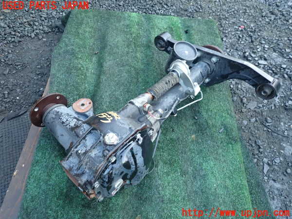 1UPJ-9237124350]パジェロ(V98W)フロントデフ 中古_2