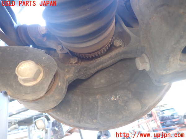 1UPJ-9237124300]パジェロ(V98W)右リアナックルハブ 中古_2
