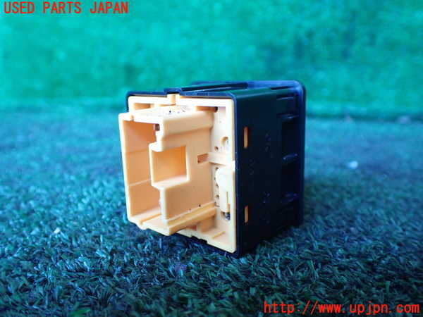 1UPJ-9237126307]パジェロ(V98W)スイッチ2(シートヒーター) 中古_2
