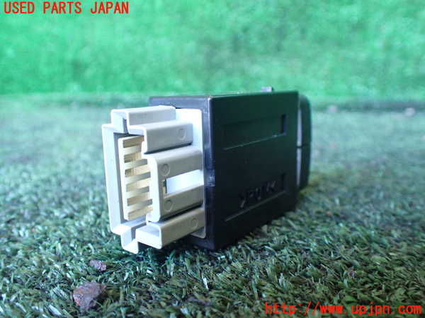 1UPJ-9237126295]パジェロ(V98W)フォグスイッチ 中古_2