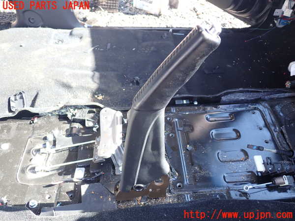 1UPJ-9237127550]パジェロ(V98W)サイドブレーキレバー 中古_2