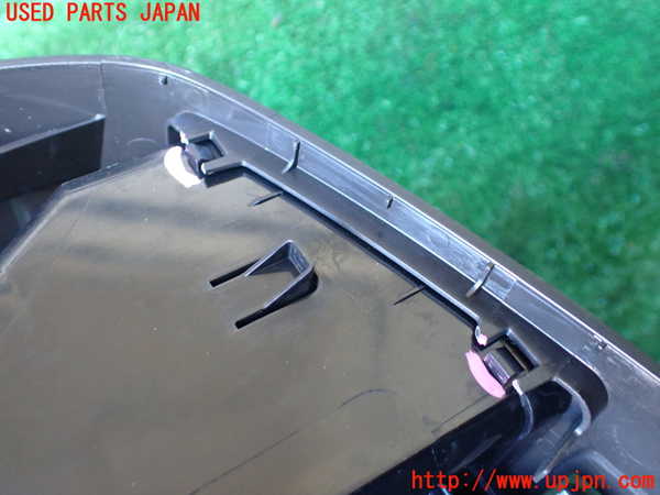 1UPJ-9237127527]パジェロ(V98W)エアコン吹き出し口2(右) 中古_3