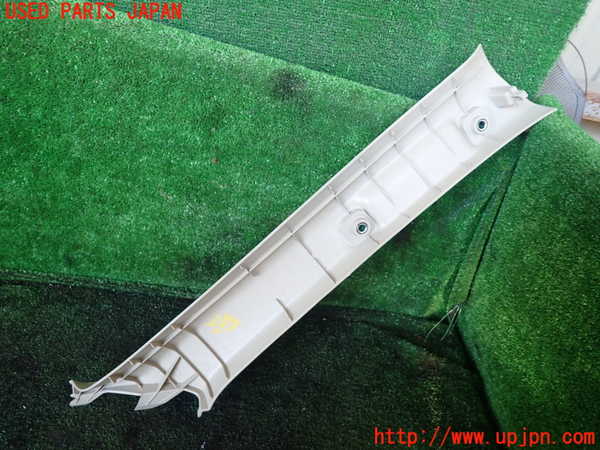 1UPJ-9237127660]パジェロ(V98W)左フロントピラートリム 中古_3