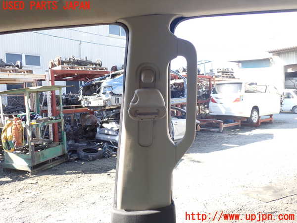 1UPJ-9237127665]パジェロ(V98W)右センターピラートリム 中古_2