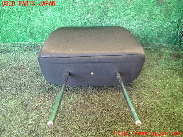 1UPJ-9237127150]パジェロ(V98W)右2列目ヘッドレスト 中古_3