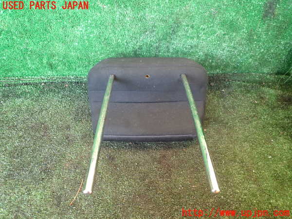 1UPJ-9237127130]パジェロ(V98W)真中2列目ヘッドレスト 中古_3