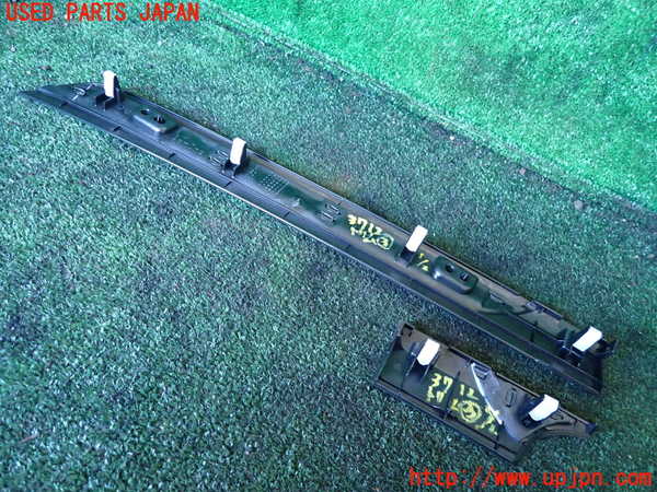 1UPJ-9237127693]パジェロ(V98W)内装トリム類3 中古_2