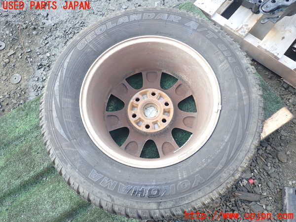 1UPJ-9237129039]パジェロ(V98W)タイヤ　ホイール　1本④ 265/65R17 中古_3