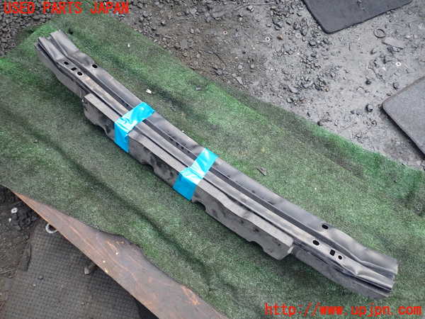 1UPJ-9237131014]ヴォクシー(ノア)(ZRR80W)フロントバンパーホースメント 中古_2