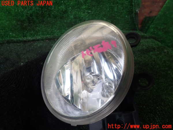 1UPJ-9237131180]ヴォクシー(ノア)(ZRR80W)右フォグ 中古_2