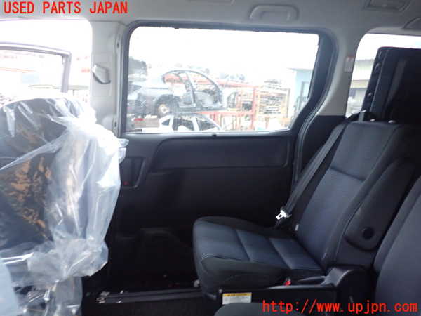 1UPJ-9237131290]ヴォクシー(ノア)(ZRR80W)右後ドア 中古(43R-005844 M31Q8)_4