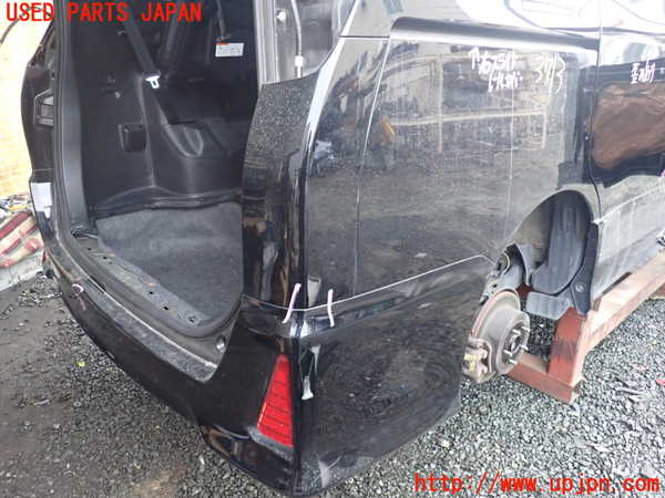 1UPJ-9237131610]ヴォクシー(ノア)(ZRR80W)リアバンパー 中古_3