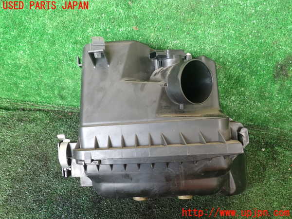 1UPJ-9237132560]ヴォクシー(ノア)(ZRR80W)エアクリーナーボックス 中古_2