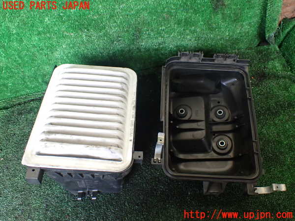 1UPJ-9237132560]ヴォクシー(ノア)(ZRR80W)エアクリーナーボックス 中古_4
