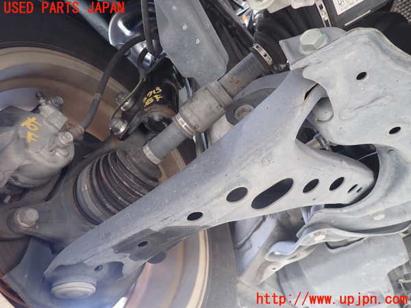 1UPJ-9237135176]ヴォクシー(ノア)(ZRR80W)右フロントロアアーム1 中古_2