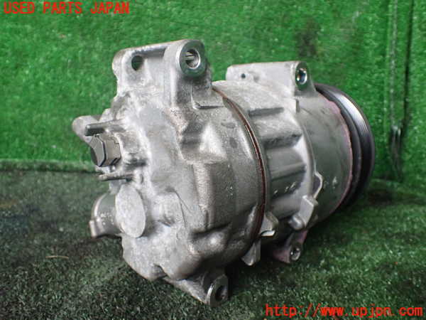 1UPJ-9237136025]ヴォクシー(ノア)(ZRR80W)エアコンコンプレッサー 中古_2