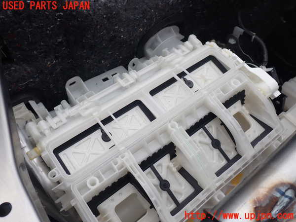 1UPJ-9237136081]ヴォクシー(ノア)(ZRR80W)エバポレーター1 中古_2