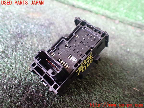 1UPJ-9237136245]ヴォクシー(ノア)(ZRR80W)左前パワーウィンドウスイッチ 中古_2