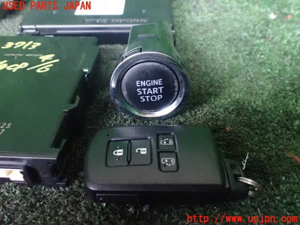 1UPJ-9237136110]ヴォクシー(ノア)(ZRR80W)エンジンコンピューター 中古_4