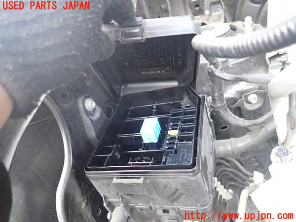 1UPJ-9237136741]ヴォクシー(ノア)(ZRR80W)ヒューズボックス1 中古_2