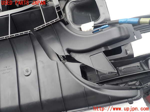 1UPJ-9237137505]ヴォクシー(ノア)(ZRR80W)ダッシュボード 中古_3