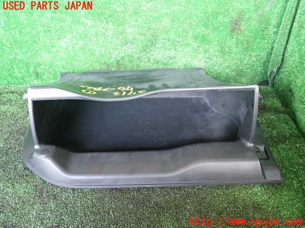 1UPJ-9237137516]ヴォクシー(ノア)(ZRR80W)グローブボックス1 中古_3