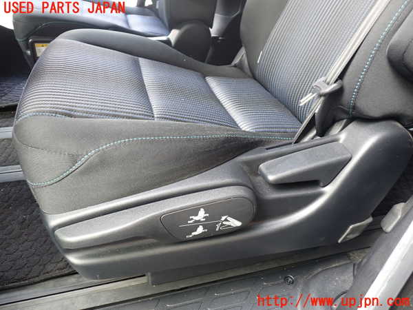 1UPJ-9237137175]ヴォクシー(ノア)(ZRR80W)左2列目シート 中古_4