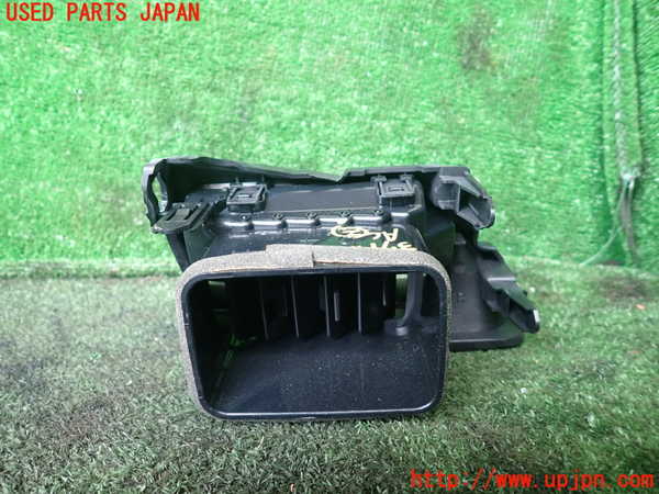 1UPJ-9237137527]ヴォクシー(ノア)(ZRR80W)エアコン吹き出し口2 (右) 中古_2