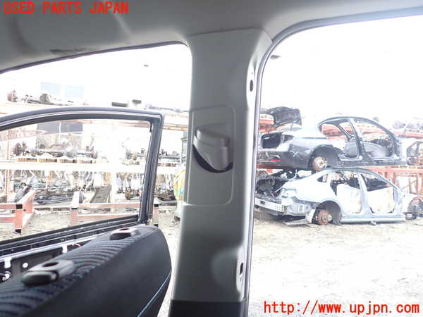 1UPJ-9237137665]ヴォクシー(ノア)(ZRR80W)右センターピラートリム 中古_2