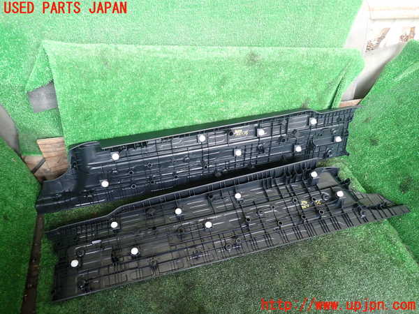 1UPJ-9237137740]ヴォクシー(ノア)(ZRR80W)スカッフプレート 中古_2