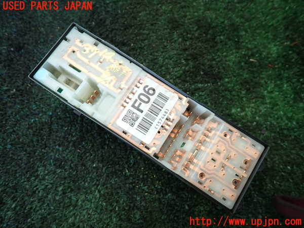 1UPJ-9237146240]インプレッサ WRX-STi(GRB)右前パワーウィンドウスイッチ 中古_2