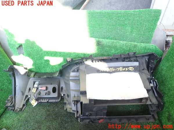 1UPJ-9237147517]インプレッサ WRX-STi(GRB)グローブボックス2 中古_4