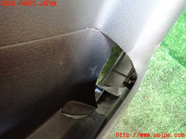 1UPJ-9237141234]インプレッサ WRX-STi(GRB)右前ドア内張り ジャンク_3