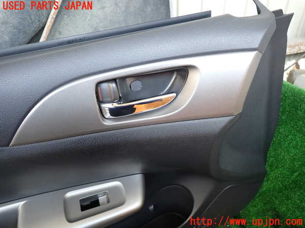 1UPJ-9237141264]インプレッサ WRX-STi(GRB)左前ドア内張り 中古_2