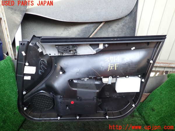 1UPJ-9237141264]インプレッサ WRX-STi(GRB)左前ドア内張り 中古_4