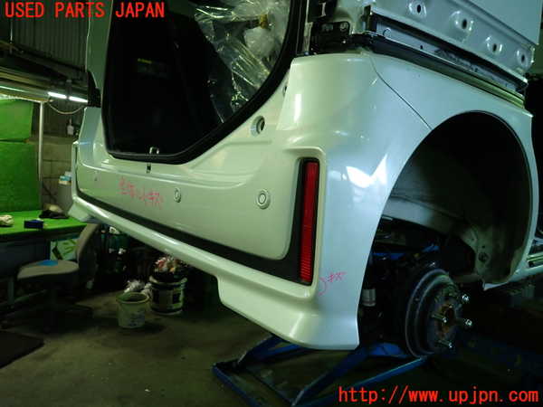 1UPJ-9237151610]スペーシア カスタム(MK53S)リアバンパー 中古_2