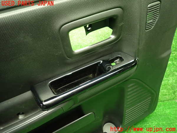 1UPJ-9237151264]スペーシア カスタム(MK53S)左前ドア内張り 中古_2