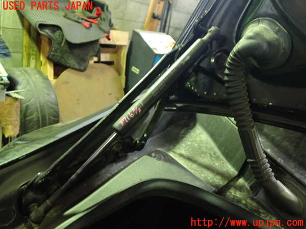 1UPJ-9237161506]クラウン ハイブリッド(AZSH20)トランクダンパー 中古_2