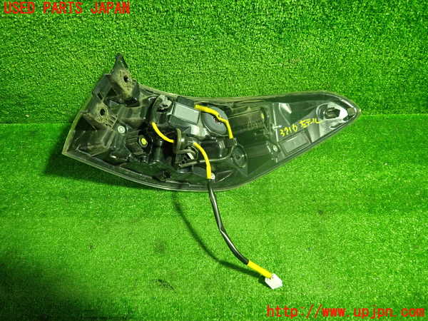 1UPJ-9237161536]クラウン ハイブリッド(AZSH20)左テールランプ 中古_2