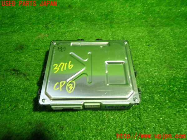 1UPJ-9237166148]クラウン ハイブリッド(AZSH20)コンピューター3 中古_3