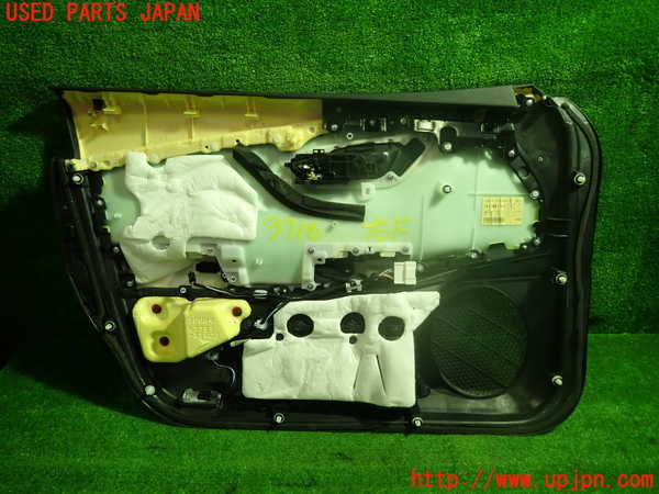 1UPJ-9237161234]クラウン ハイブリッド(AZSH20)右前ドア内張り 中古_4