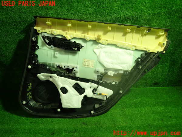 1UPJ-9237161324]クラウン ハイブリッド(AZSH20)左後ドア内張り 中古_3