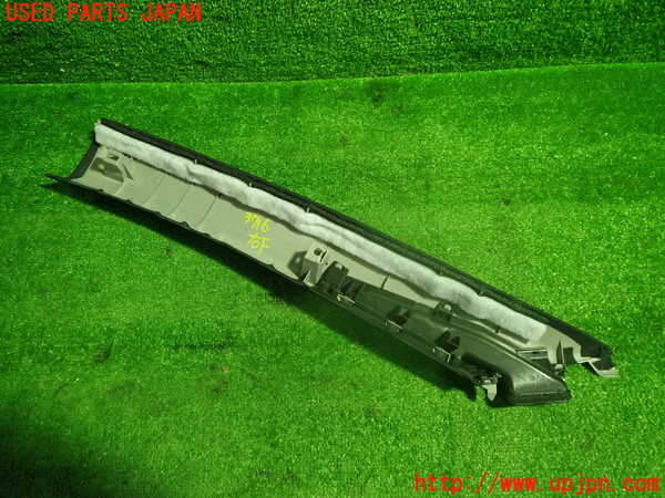 1UPJ-9237167655]クラウン ハイブリッド(AZSH20)右フロントピラートリム 中古_3