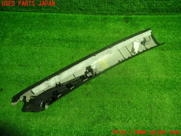 1UPJ-9237167660]クラウン ハイブリッド(AZSH20)左フロントピラートリム 中古_3